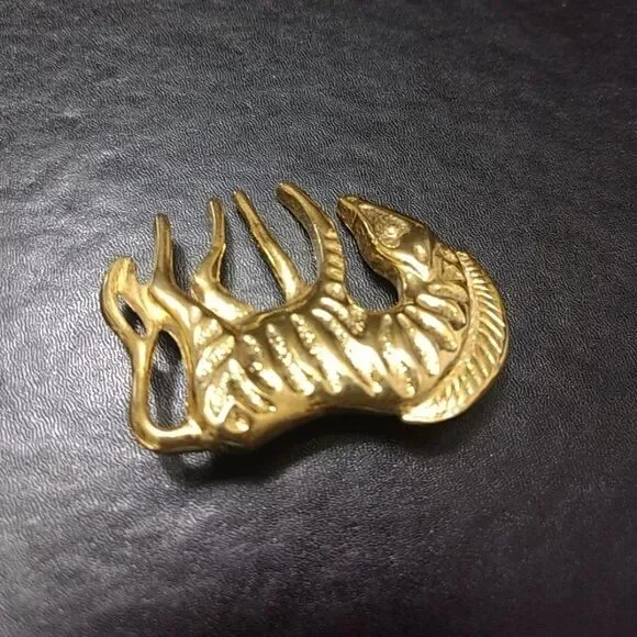 Gold tone zebra brooch - Picture 3 of 7